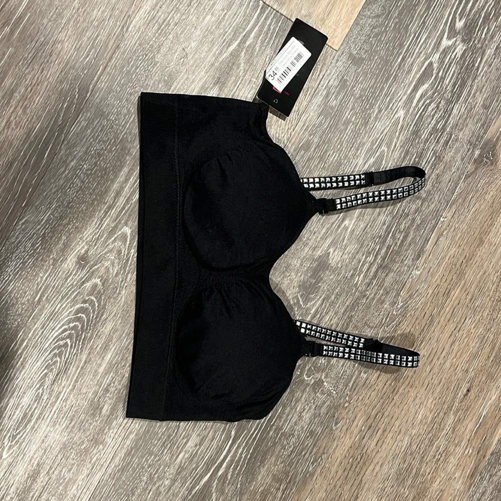 Boutique bra with dressy straps